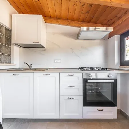 Eleonora App To 3 Holiday home *